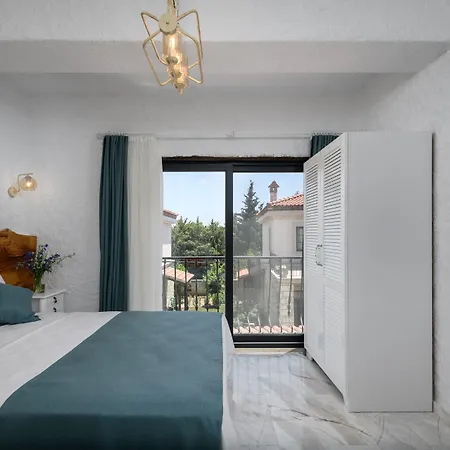 Fethi Baba Konagi Bed & Breakfast Alaçatı